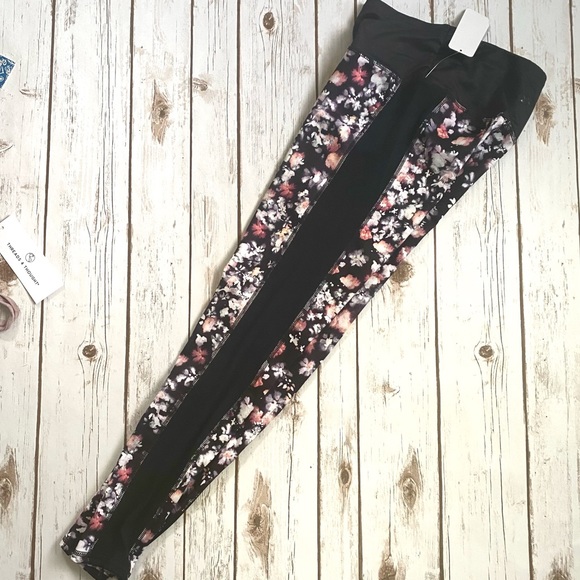 High Waisted Floral Leggings - Picture 4 of 13